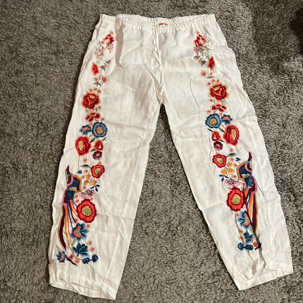 White embroidered xl linen pants Jonny Was.
